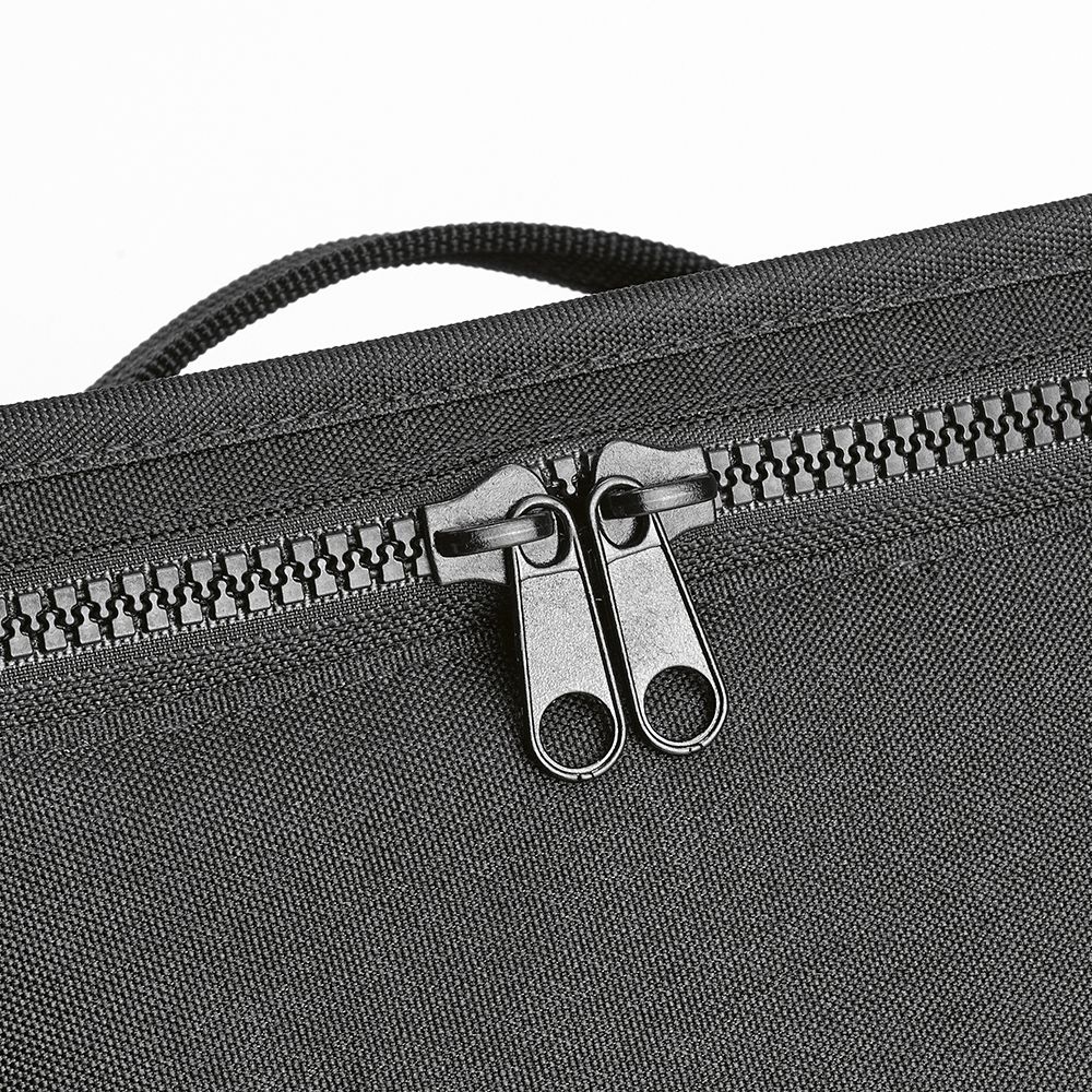 Picture of Munich L Cooler 10L rPET in rABS. Thermo injected zippers